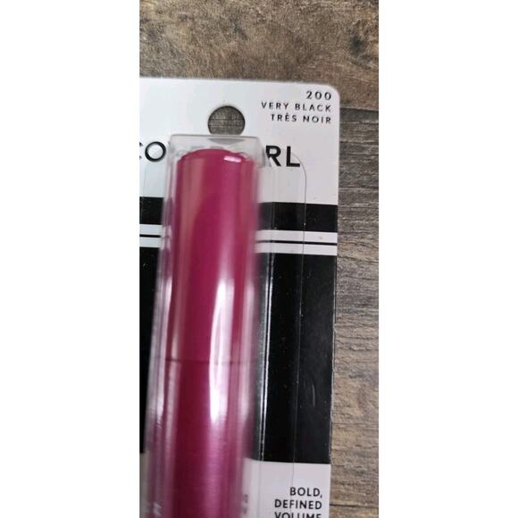 COVERGIRL PROFESSIONAL SUPER THICK LASH MASCARA 200 VERY BLACK NEW - Picture 3 of 6